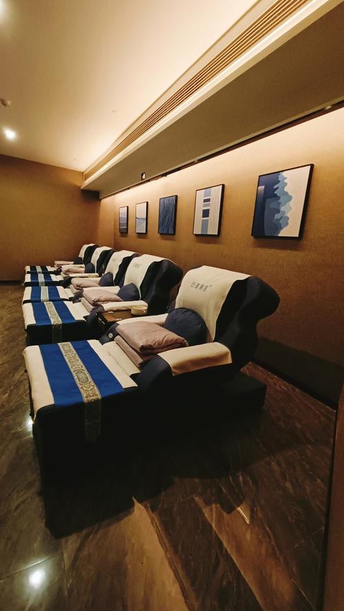 足疗店勾结公职人员,足浴店员工怎么判