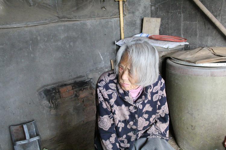 澳门科技大学读研和精神病杀害一家三口与精神病杀害一家三口犯法吗